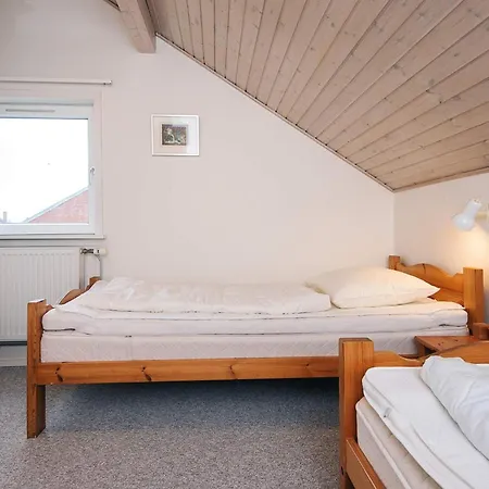 6 Person In Romo-by Traum Sønderby